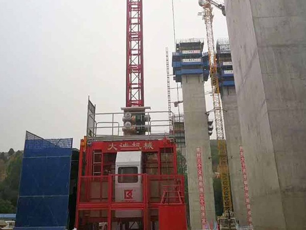 中鐵十九局集團(tuán)使用大誠(chéng)機(jī)械施工電梯、物料提升機(jī)案例